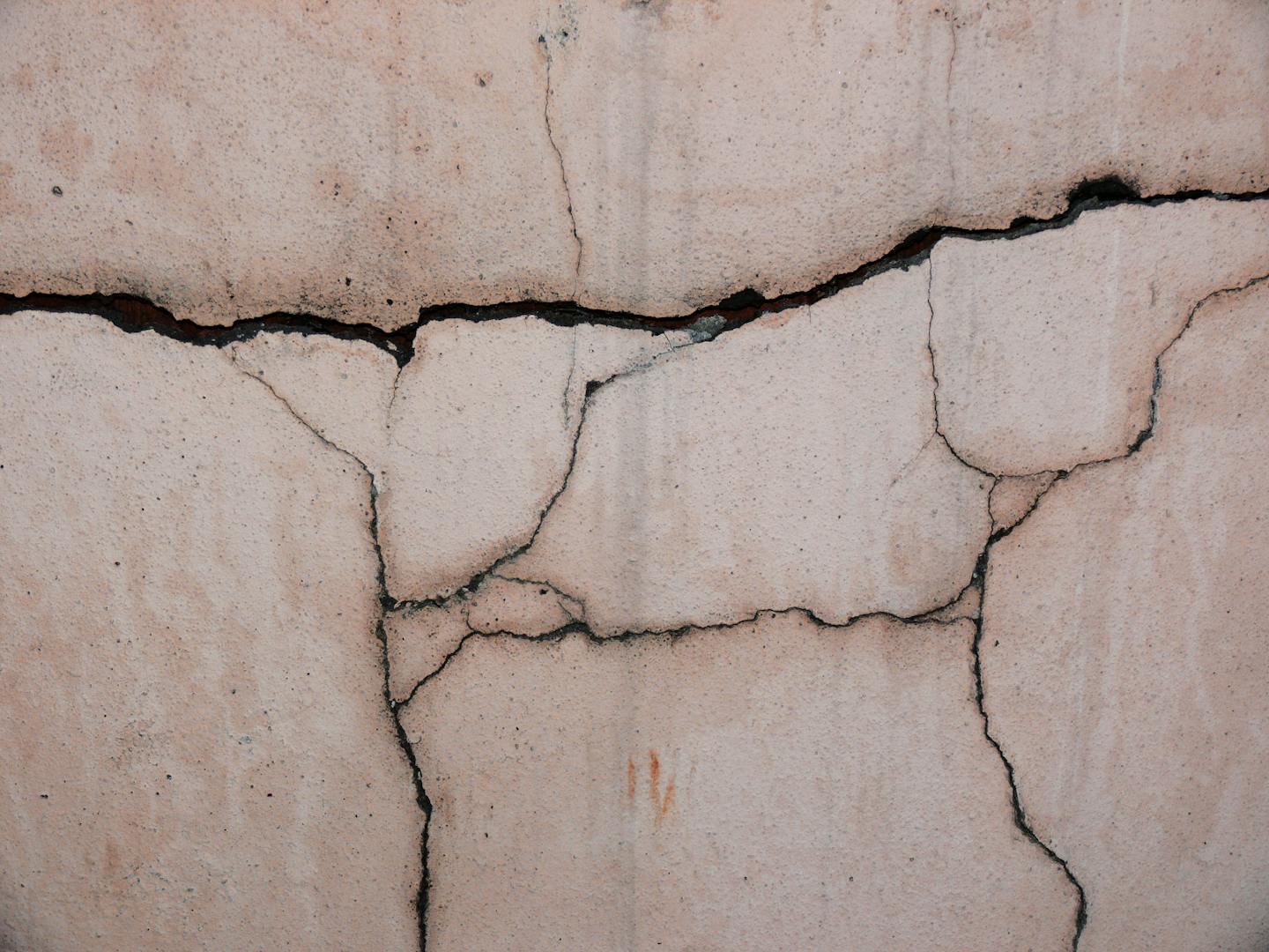 Crack running through a poured concrete foundation wall in Bloomfield NJ